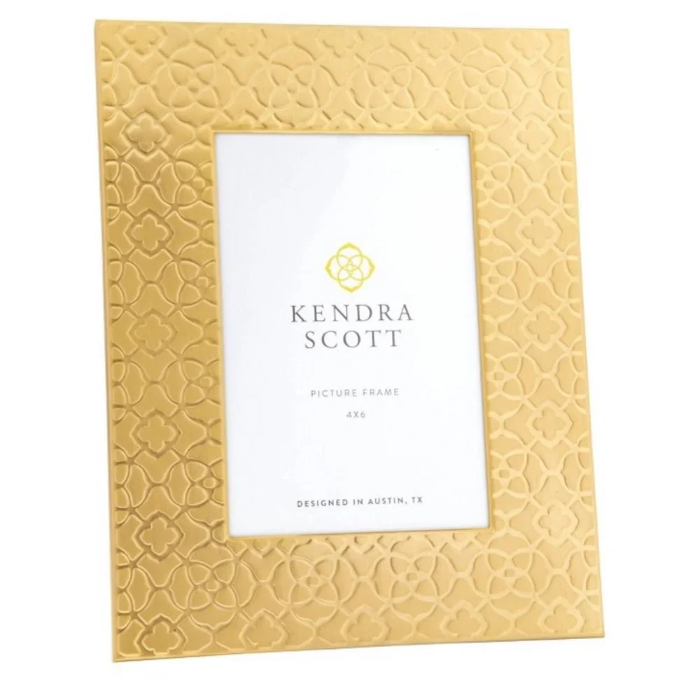 Kendra Scott 4” x 6” Gold Stamped Metal Filigree Picture Frame Velvet Easel